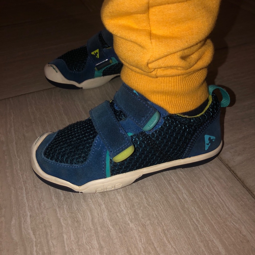 Plae toddler (Boy) size 10